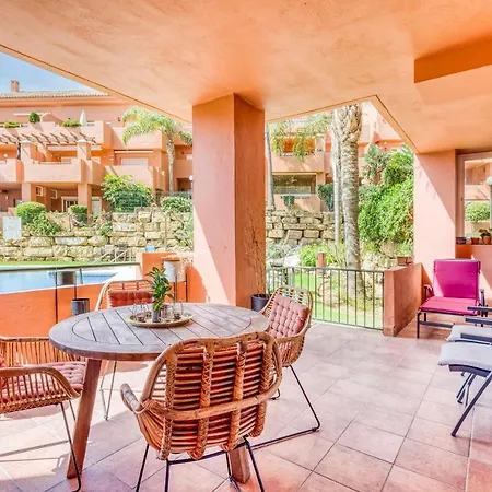 Hanami La Fragata Garden * אסטפונה