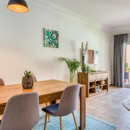 Hanami La Fragata Garden Apartment